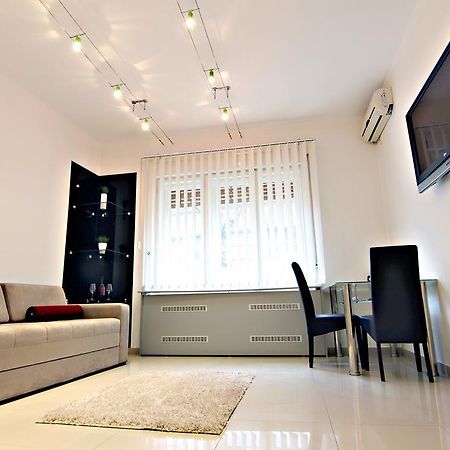 City Centre Apartment Нови Сад Екстериор снимка