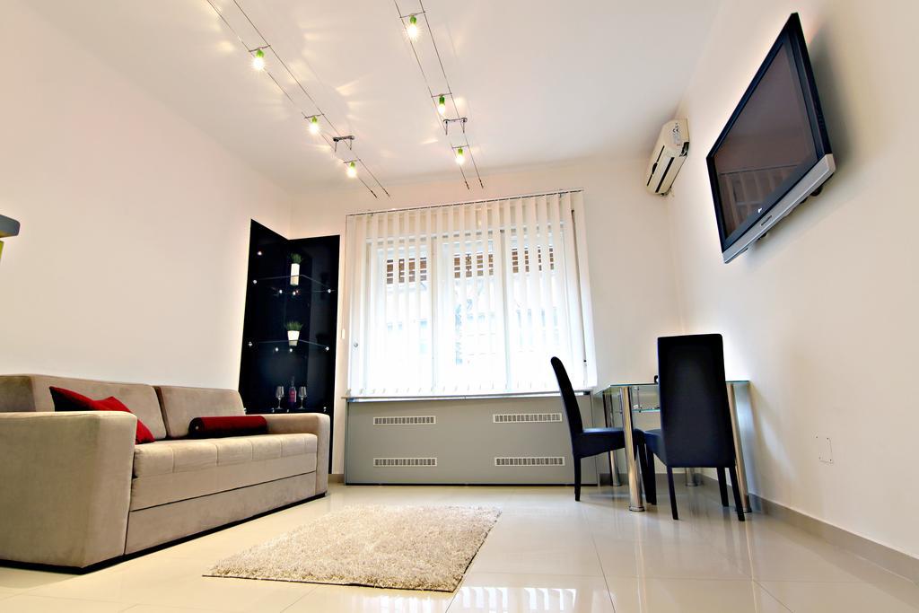 City Centre Apartment Нови Сад Екстериор снимка